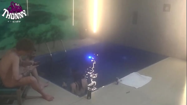 câmera escondida em motel flagra famosa com dois machos pauzudos